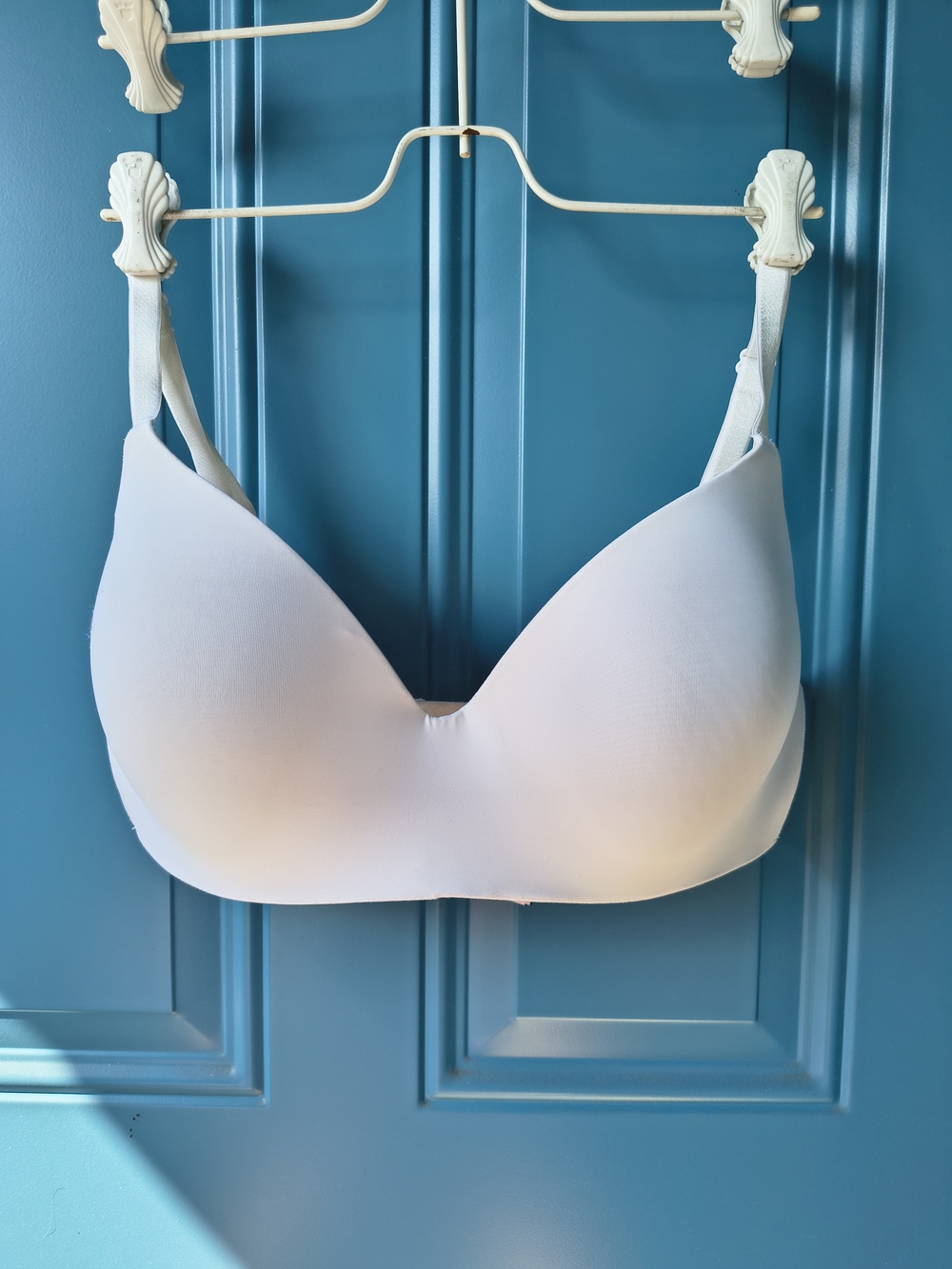 Victoria's Secret Smooth White T-Shirt Bra